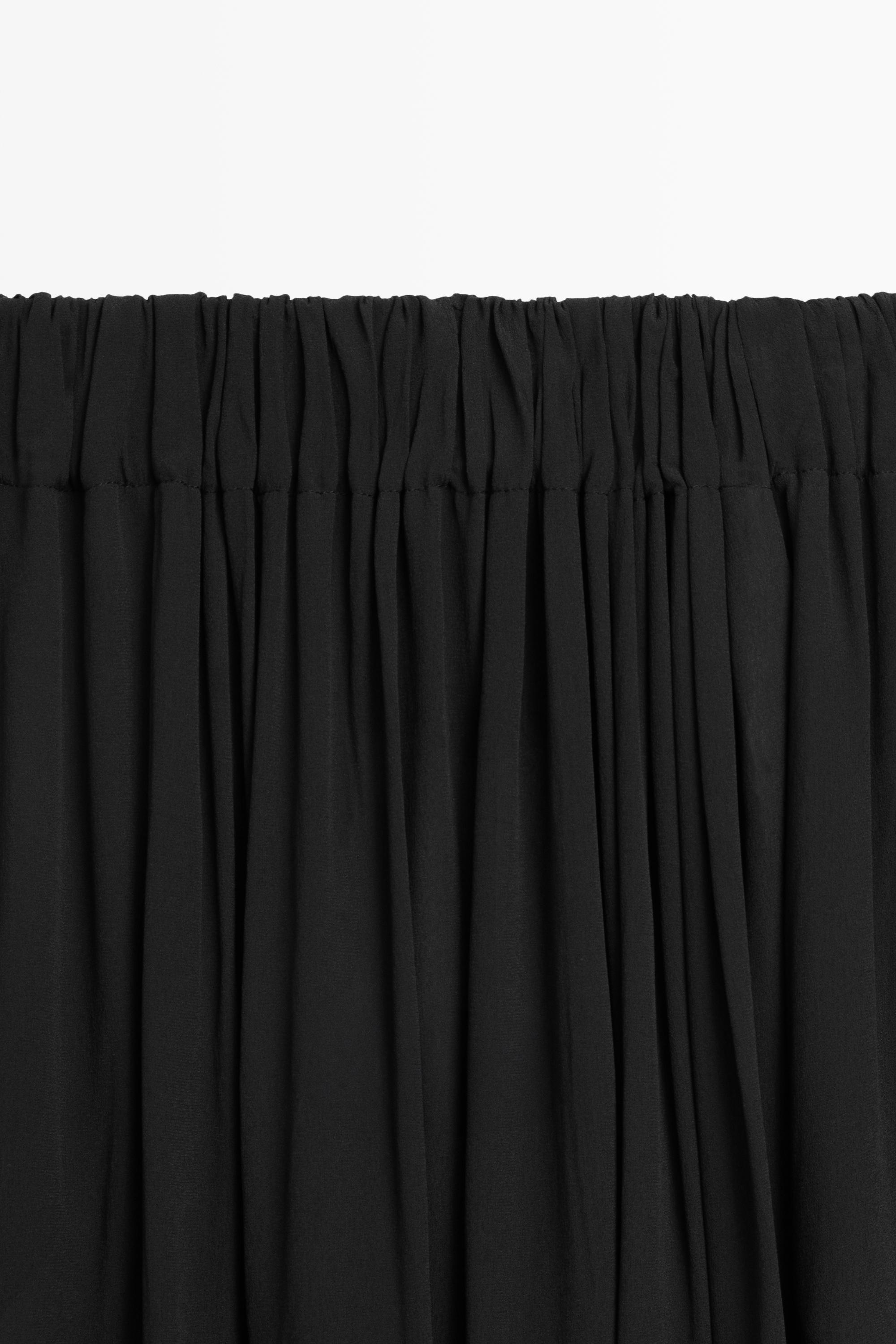 Pleated midi skirt